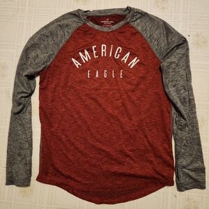 Mens Medium American Eagle Longsleeve Top
